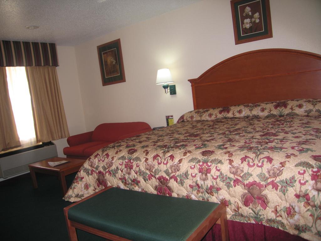 Americas Best Value Inn Lubbock East Ngoại thất bức ảnh