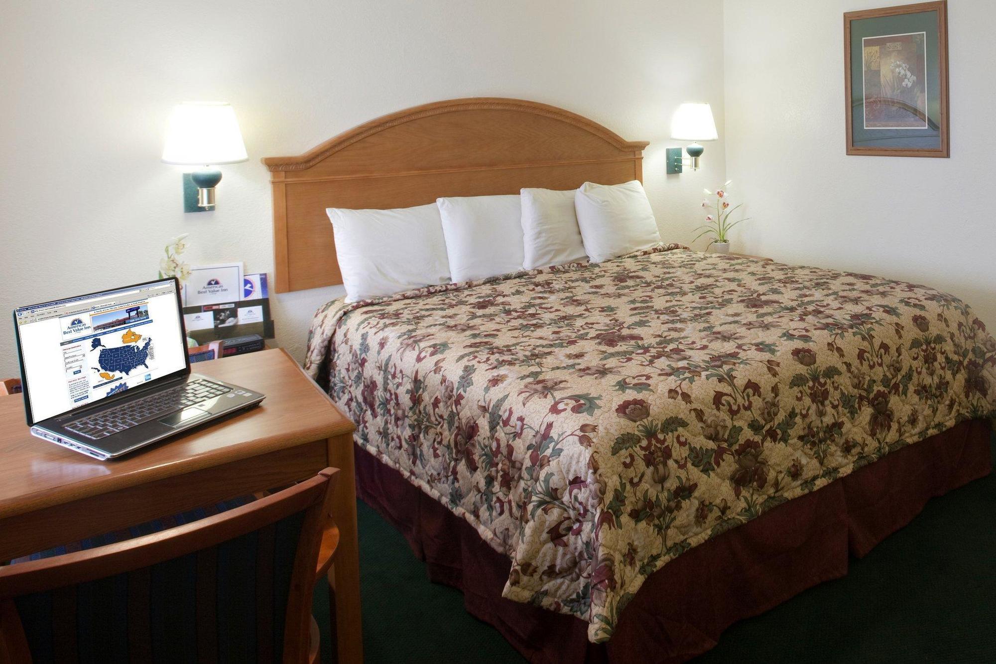Americas Best Value Inn Lubbock East Ngoại thất bức ảnh