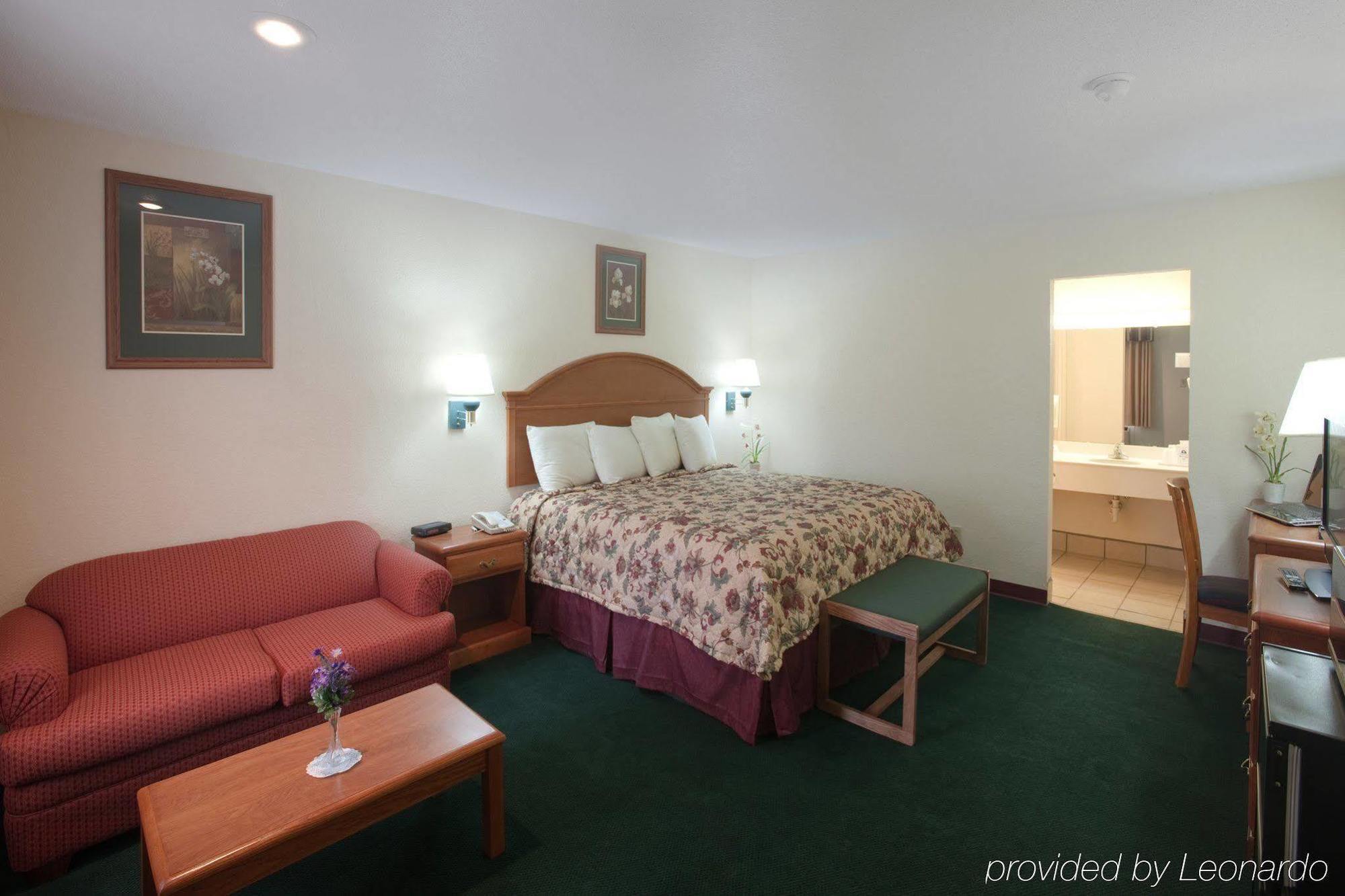 Americas Best Value Inn Lubbock East Ngoại thất bức ảnh