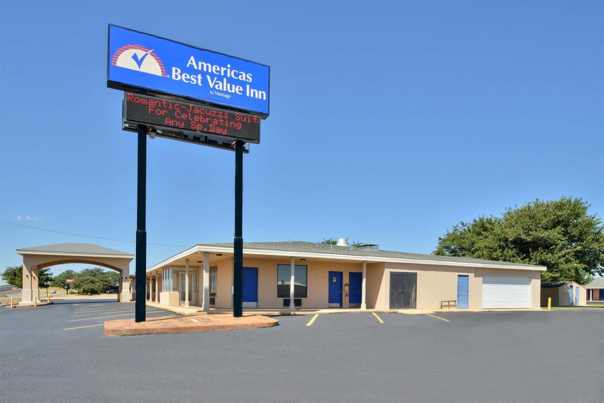 Americas Best Value Inn Lubbock East Ngoại thất bức ảnh