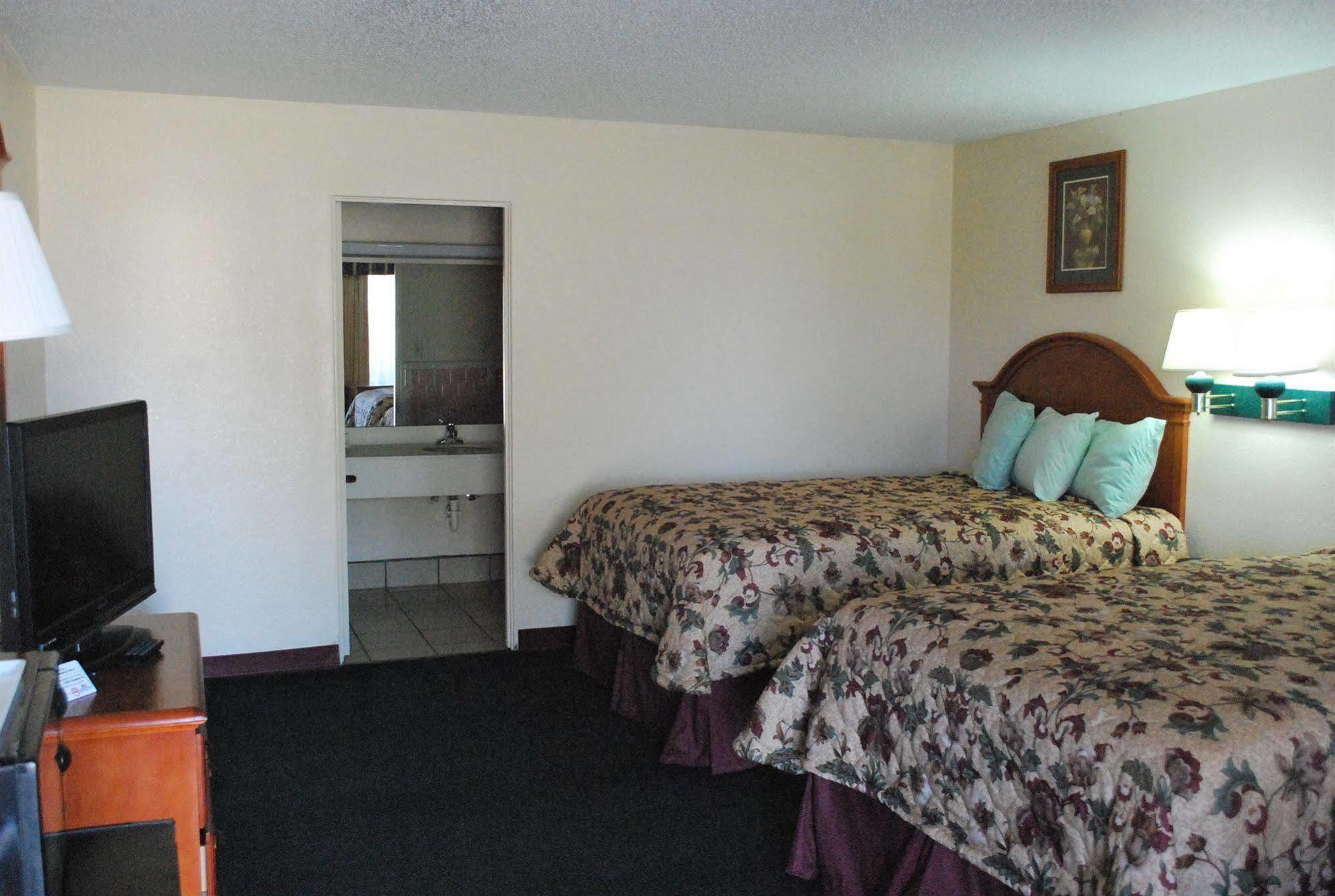 Americas Best Value Inn Lubbock East Ngoại thất bức ảnh