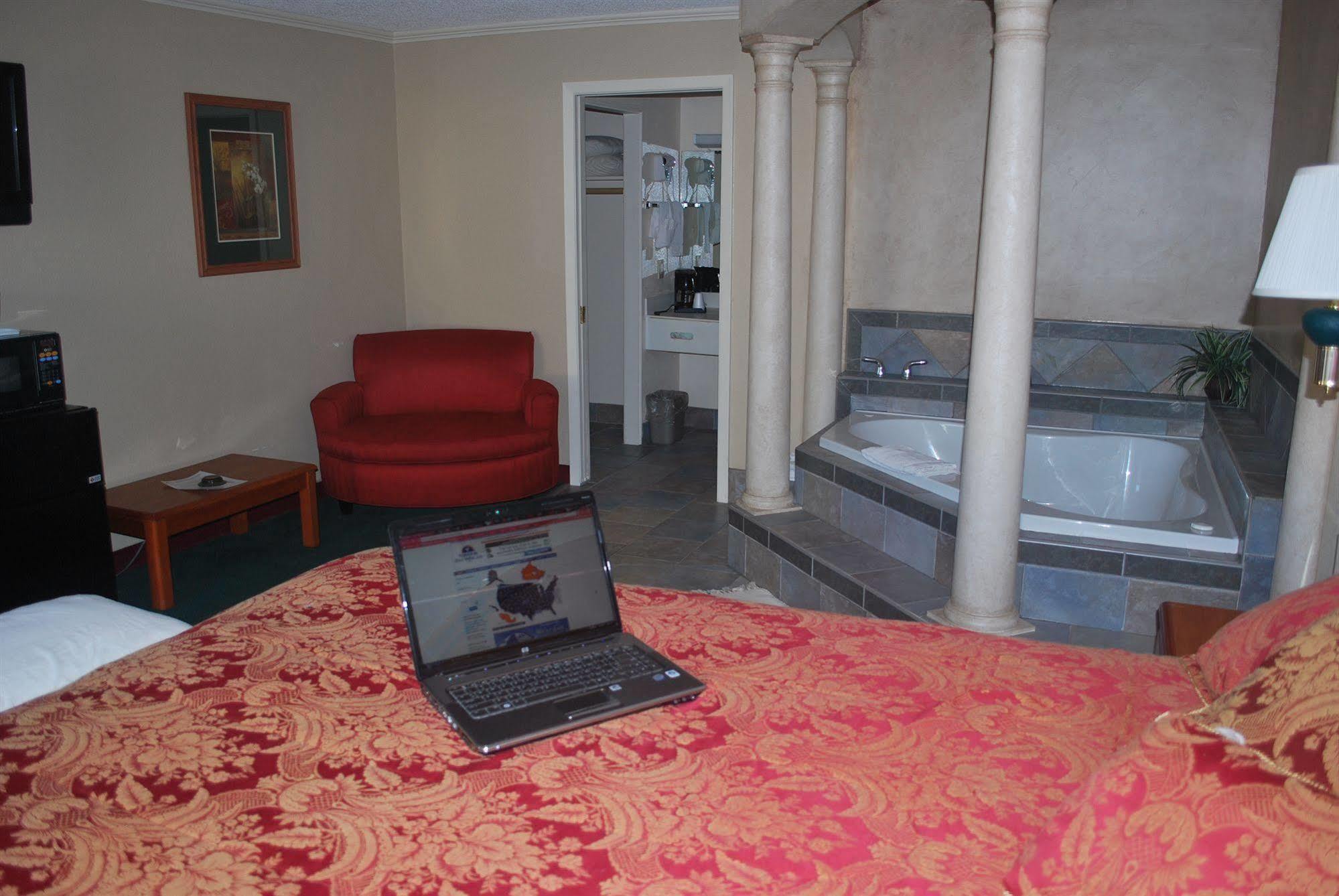 Americas Best Value Inn Lubbock East Ngoại thất bức ảnh