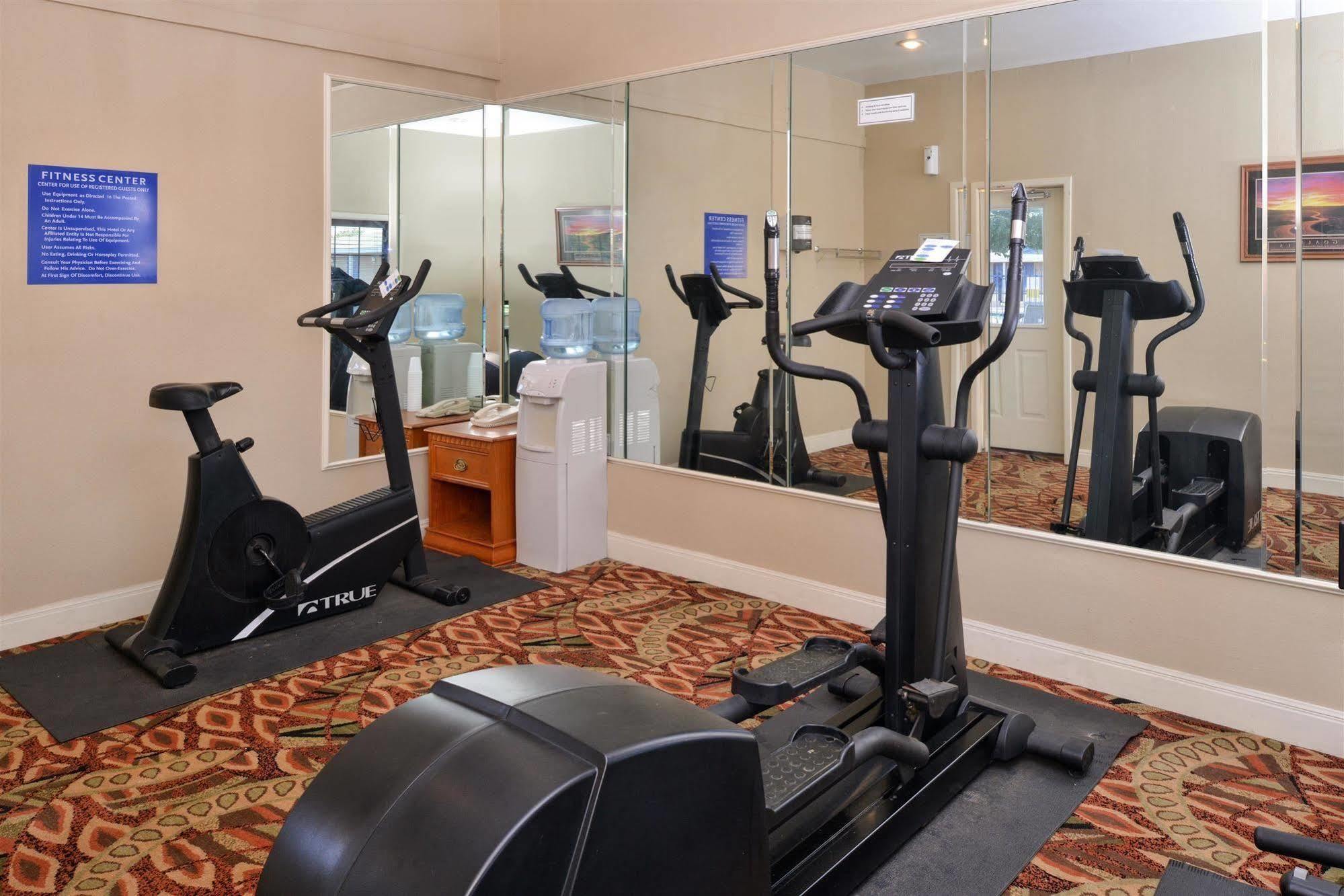 Americas Best Value Inn Lubbock East Ngoại thất bức ảnh