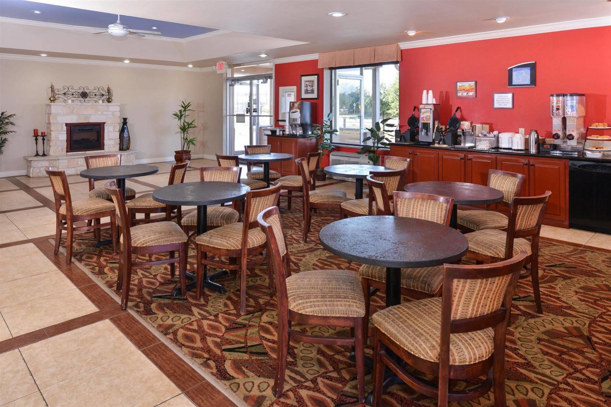 Americas Best Value Inn Lubbock East Ngoại thất bức ảnh